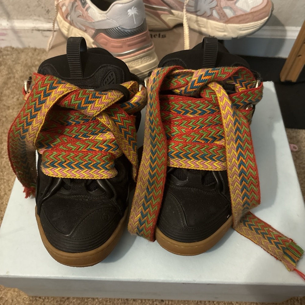 Colorful Zigzag Lace Black Sneakers